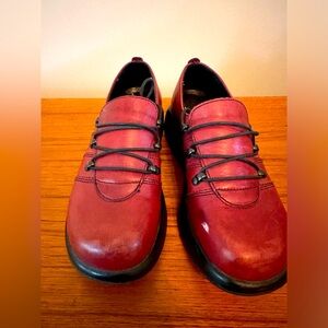 Women’s Dansko shoes